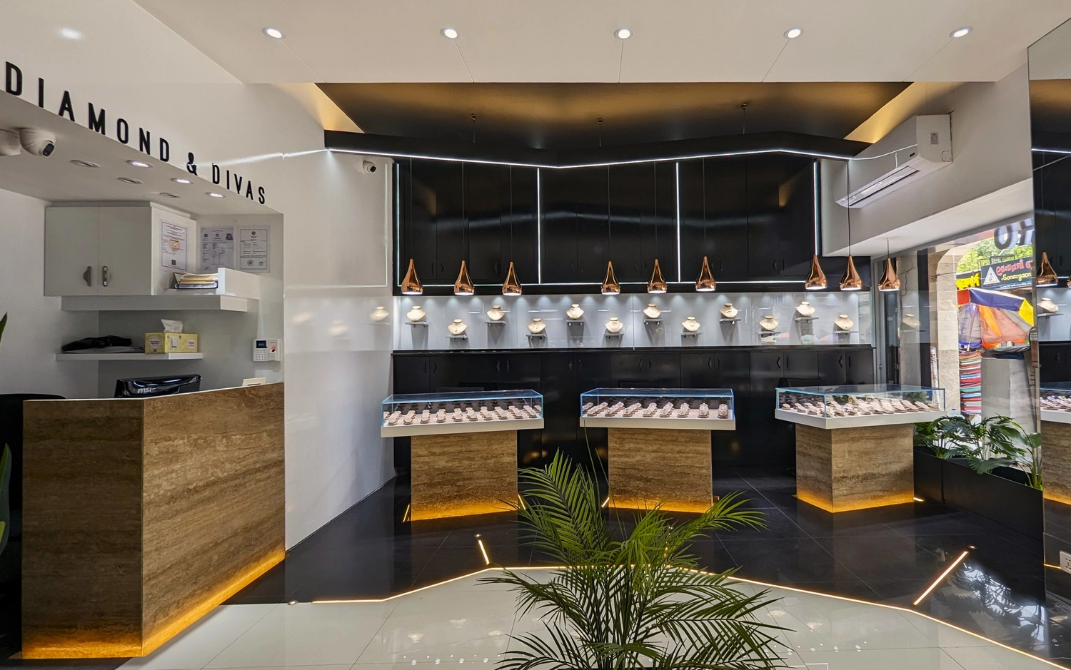 Interior Photo of Diamond & Divas